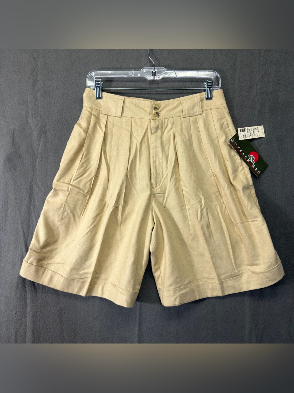 Rare find 90s NWT Outback Red SZ 12 Women Cream Flat-Front Pleated Shorts safari